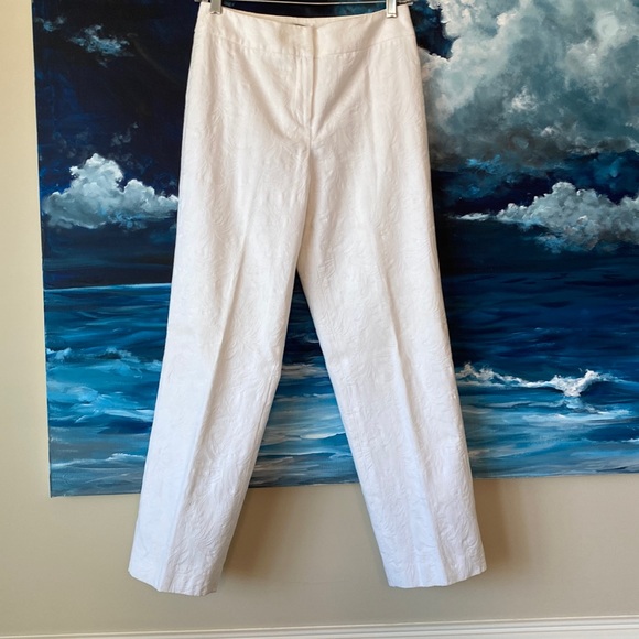 Fully Lined White Stretch Jacquard Crop Pants - Picture 2 of 7